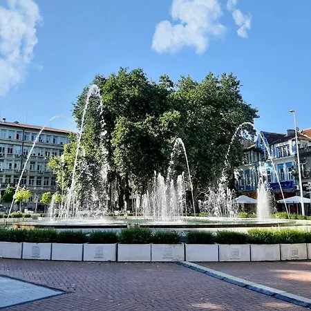 Yanov's 公寓 *